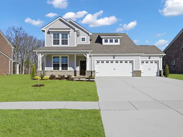 1218 Tucker Dr, Lebanon, TN 37087