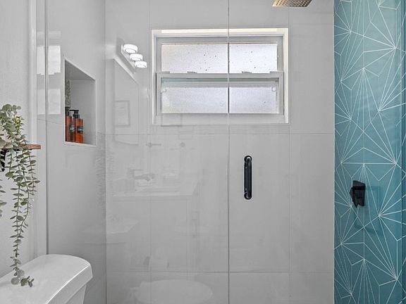 3rd image of 3107 Wallace Branch Rd