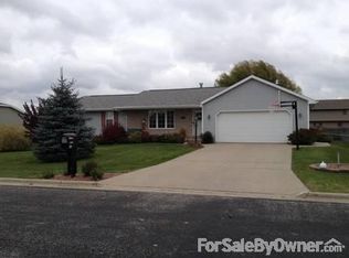 1620 Charles Dr, Luxemburg, WI 54217