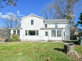 9 Lake Winnemaug Rd, Watertown, CT 06795