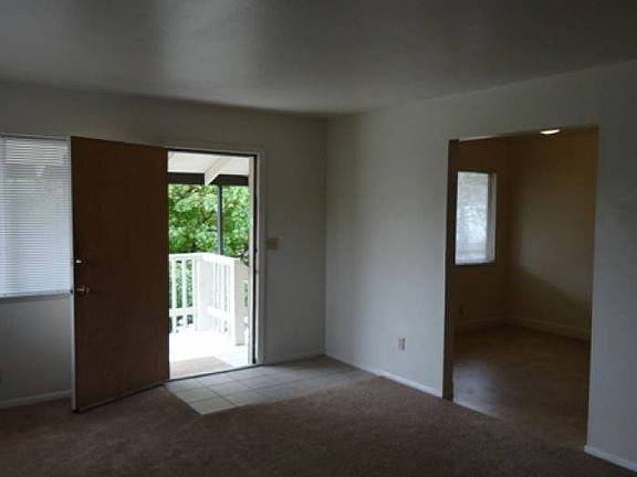 Living Room/Kitchen Dine