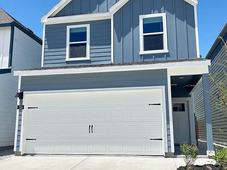 120 Redwood Rd — Photo 1