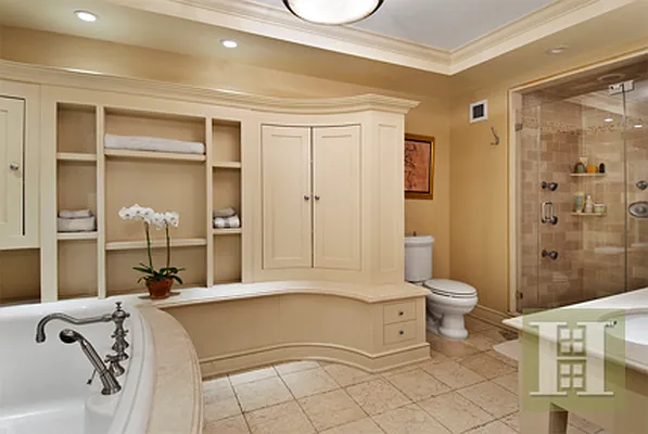 Rented by Halstead Real Estate | media 7