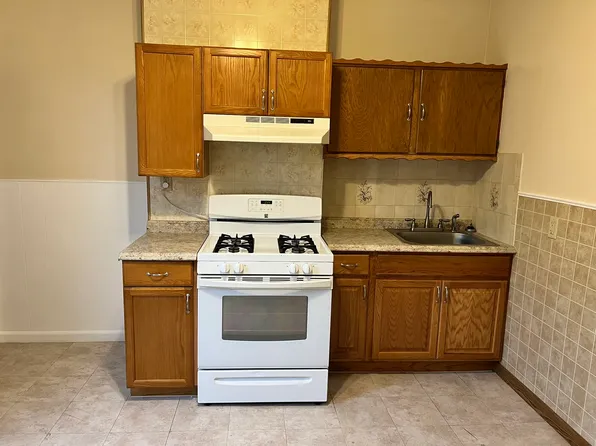 224 Charles St #2, Cambridge, MA 02141