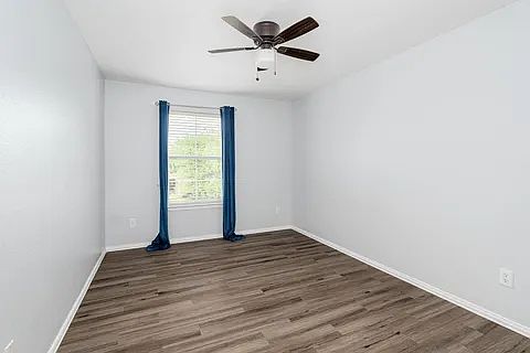 3rd image of 5701 Calloway Dr