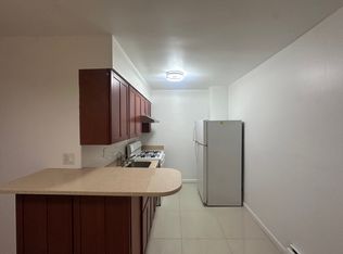 117-08 Curzon Rd #1R, Richmond Hill, NY 11418