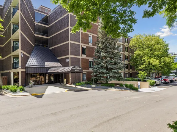 7220 York Ave S APT 425, Edina, MN 55435
