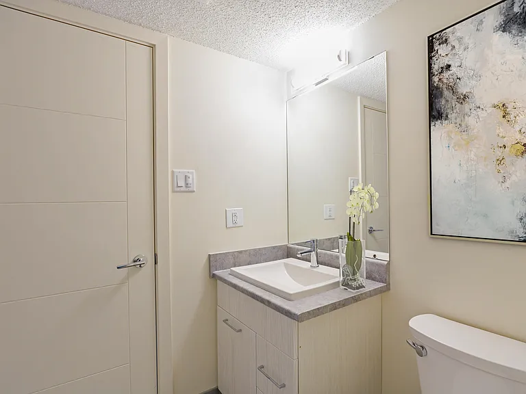 1060 Dorothy St — Photo 5