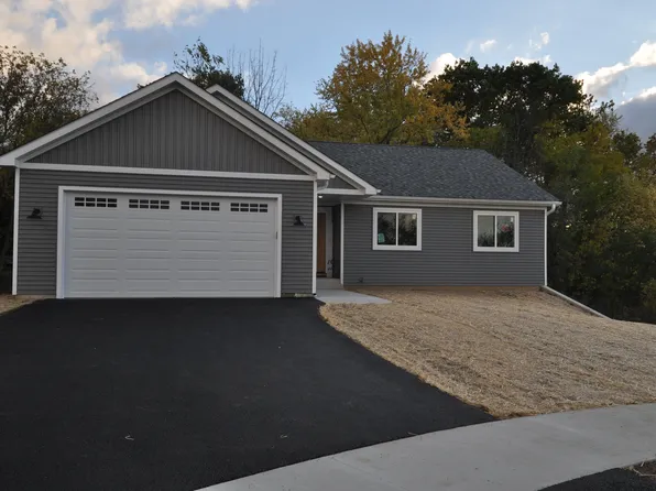 316 Buena Ter, Antioch, IL 60002