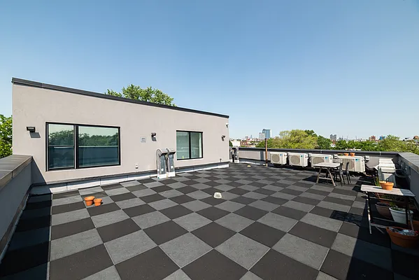 Rented by Twin Group | media 34