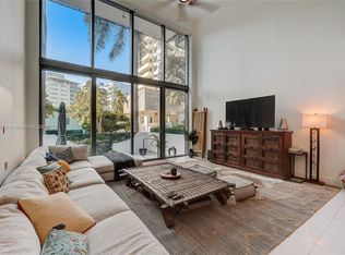 6000 Collins Ave APT 104, Miami Beach, FL 33140