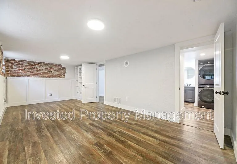 1640 S Marion St — Photo 21