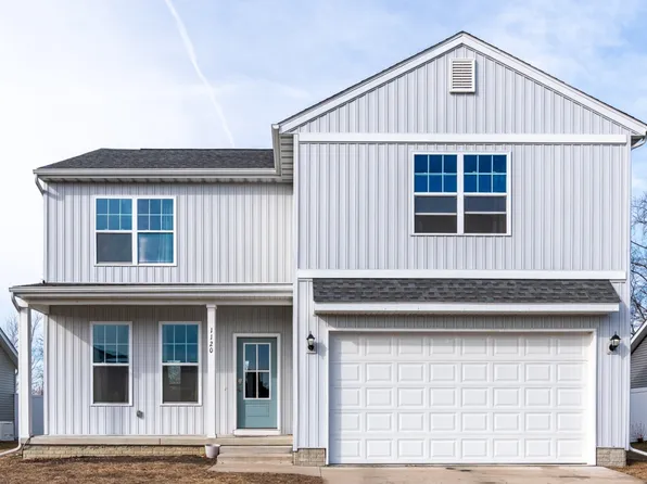 1120 Eagles Crest Dr, Davenport, IA 52804