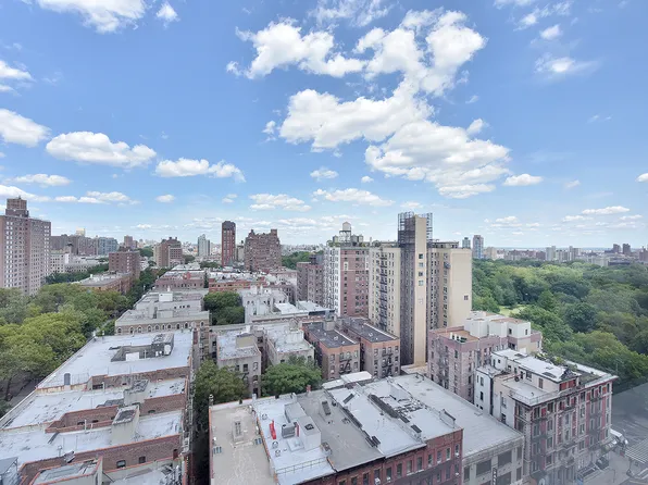 400 Central Park W, New York, NY