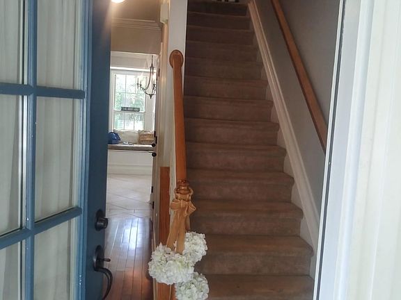 5th image of 7637 Woodknoll Dr