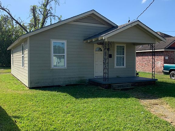 4th image of 1008 Falls St