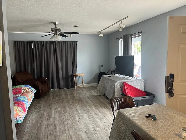 2310 Fairfield St — Photo 5