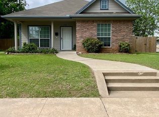 1008 N 14th St, Waco, TX 76707