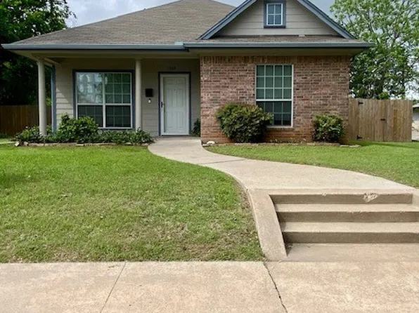 1008 N 14th St, Waco, TX 76707