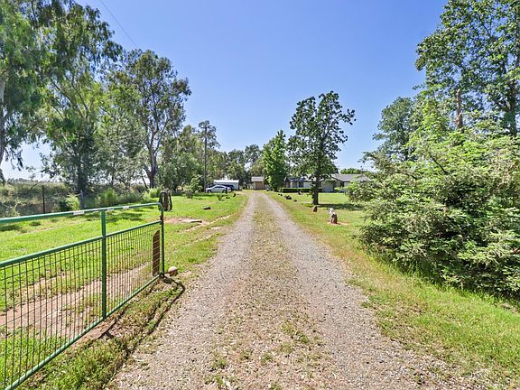 3rd image of 120 S Dowd Rd