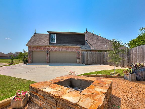 4th image of 3118 Tara Ln