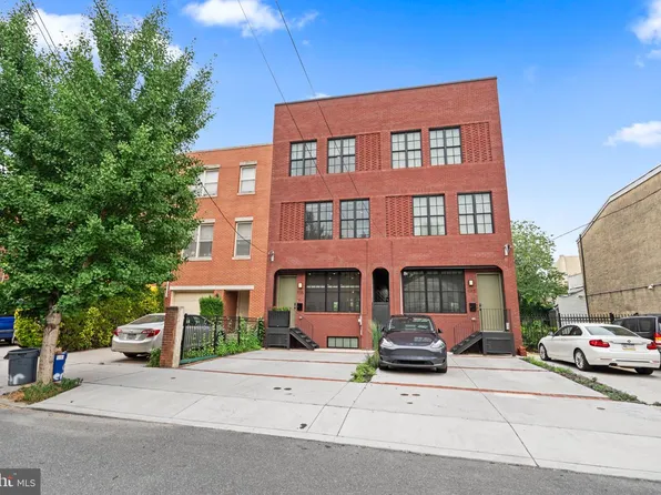 1115 E Palmer St, Philadelphia, PA 19125