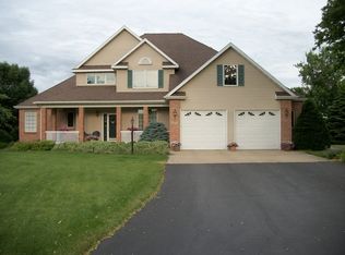 4502 Margaret Ct, Sterling, IL 61081