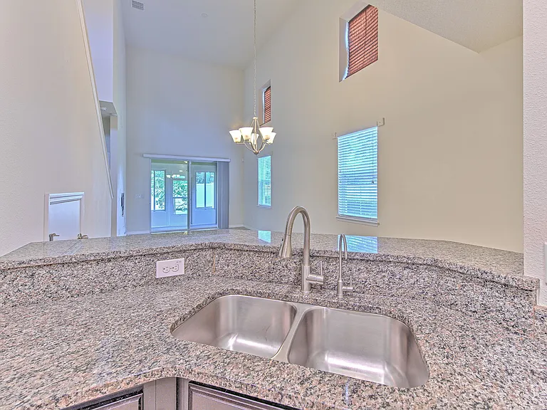 2111 Broadway View Ave — Photo 10