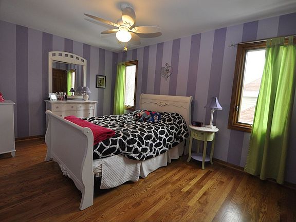 4th image of 1511 Parkfield Ct
