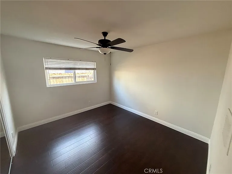 2530 Carmona Ave — Photo 4