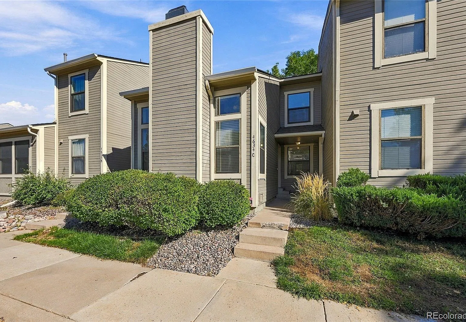 3 bed, 1307 sqft, $2,350 — Photo 1