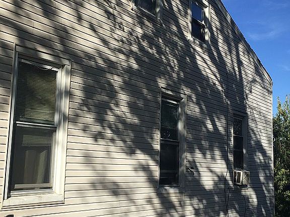3rd image of 3840 Cass Ave