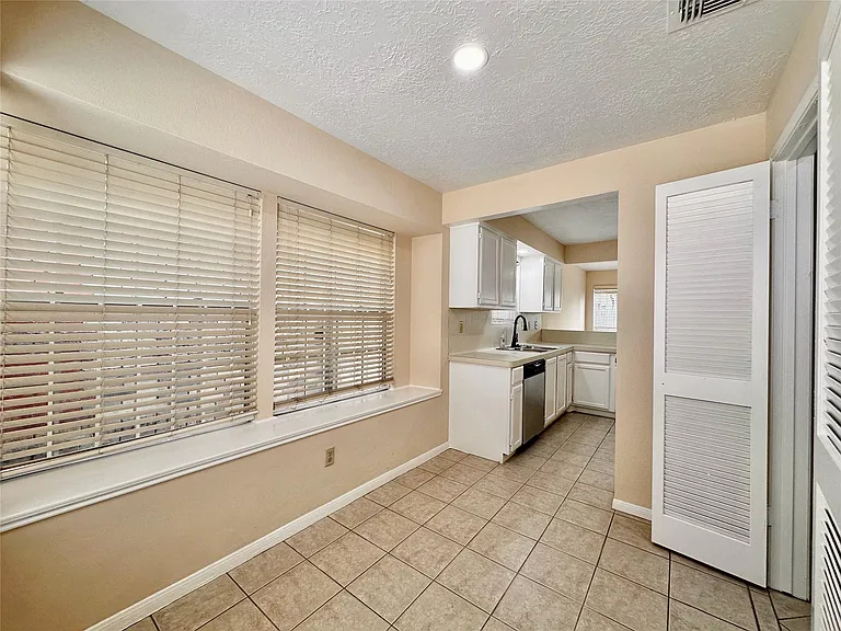 6437 Chatham Island Ln — Photo 13