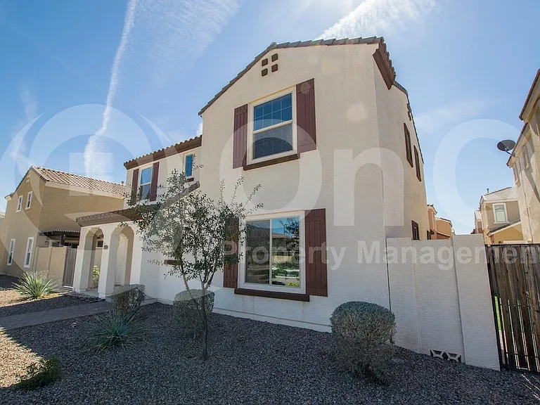 2220 S Ponderosa Dr — Photo 3