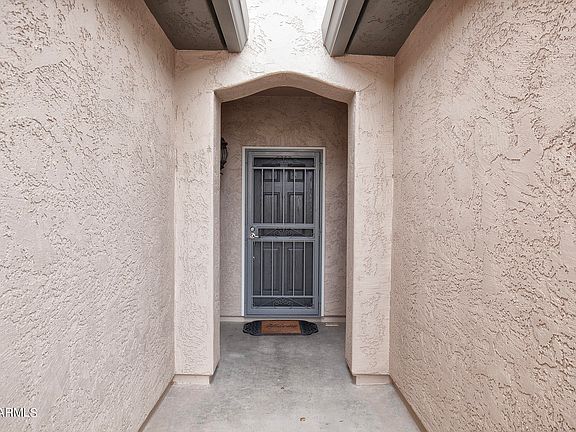 4th image of 26501 W PONTIAC Drive