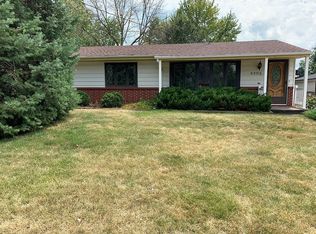 4905 Hillcrest Dr, Pleasant Hill, IA 50327
