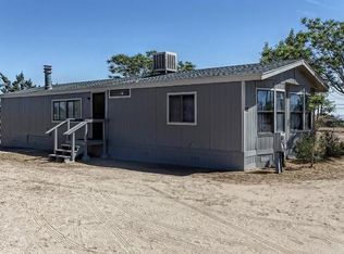 6876 Elsinore Rd, Phelan, CA 92371