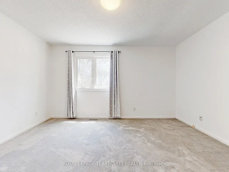 2055 Waters Edge Dr — Photo 11