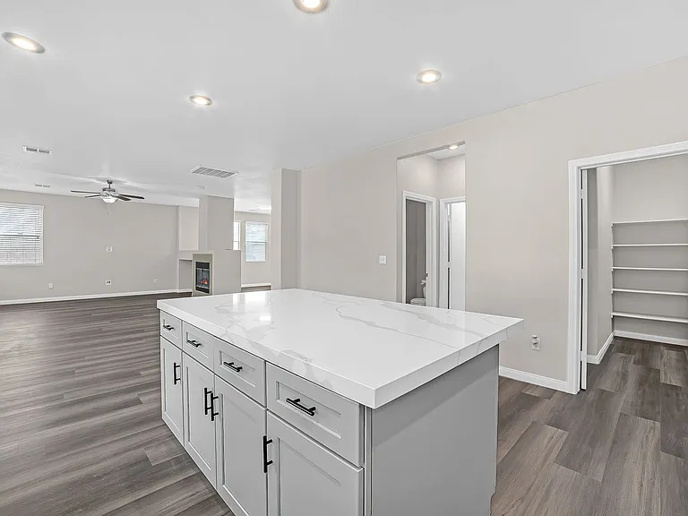 11273 Accademia Ct — Photo 8