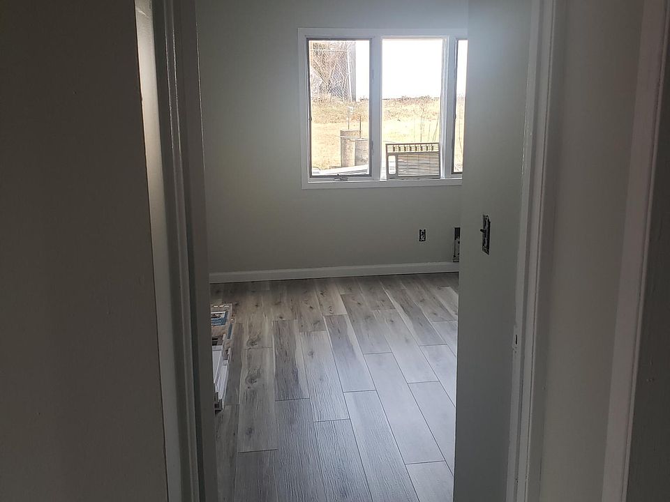 1st image of 25 Ashland Dr #1