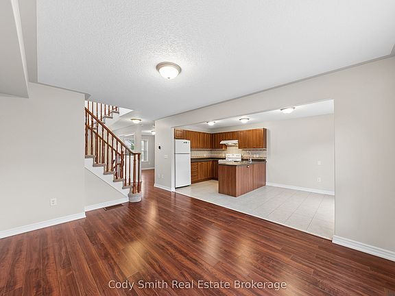 3rd image of 88 Pearl Dr