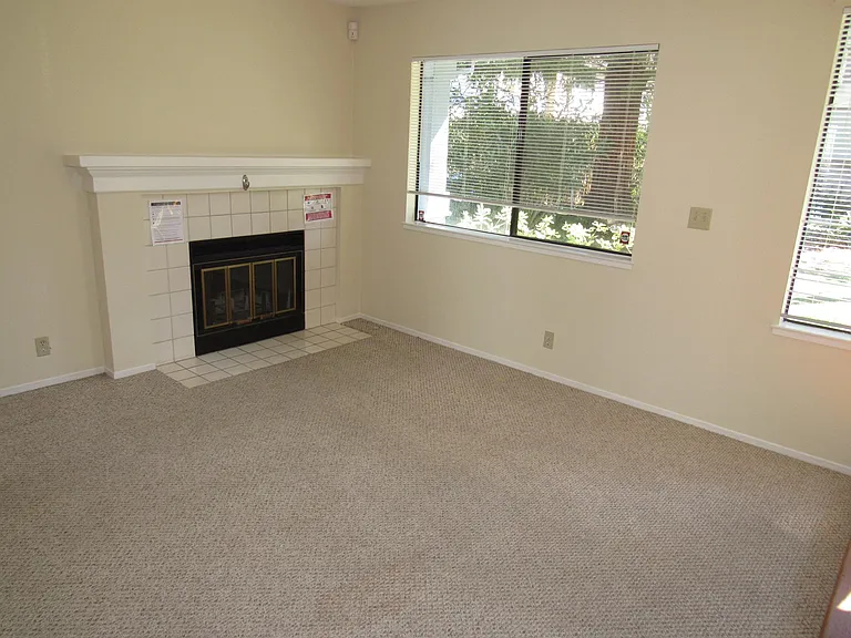 34765 Hemet Cmn — Photo 4