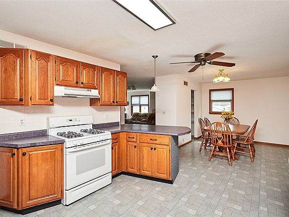 5th image of 406 Water St