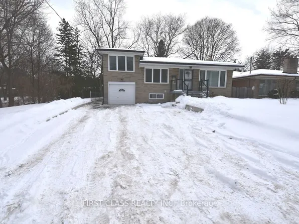 113 Holcolm Rd #1, Toronto, ON M2N 2E1