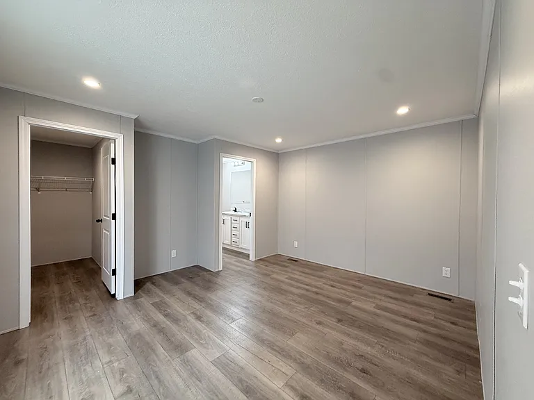 29800 Guilford Cir #161 — Photo 6