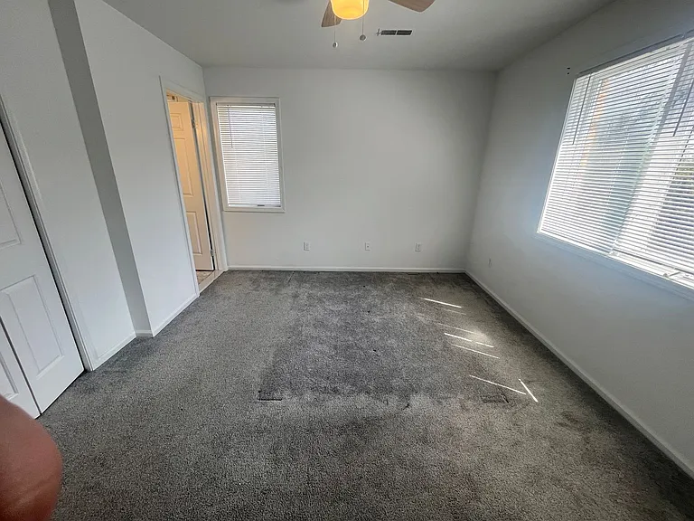 1129 W Main St — Photo 10