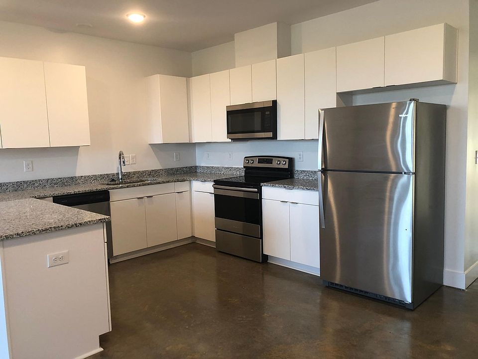 2nd image of 931 21st Ave E