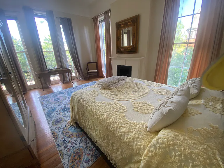 213 E Hall St #C — Photo 8