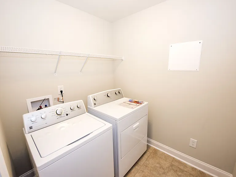 2304 Snowshill Ln — Photo 16