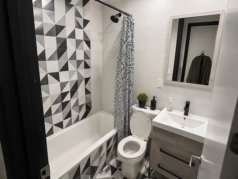 954 Madison St #2F — Photo 10